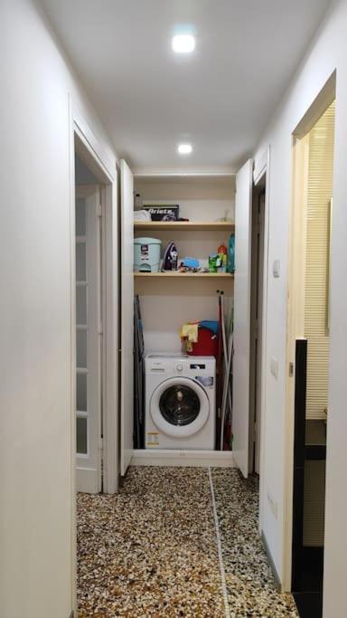 Cozy Apartment Near The Colosseum Rome Luaran gambar